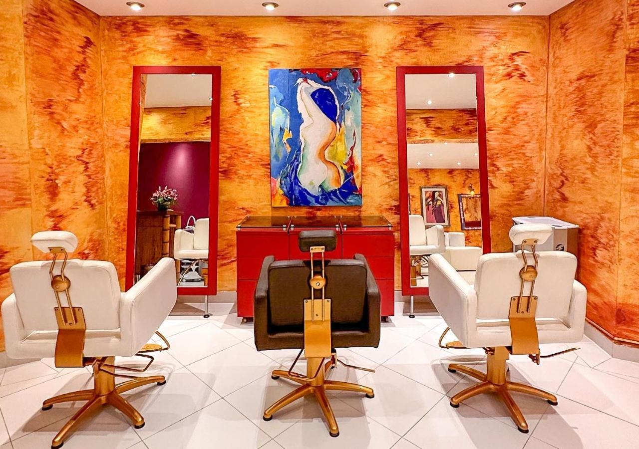 Dpny Beach Hotel & Spa Ilhabela Eksteriør billede A hair salon in the United States