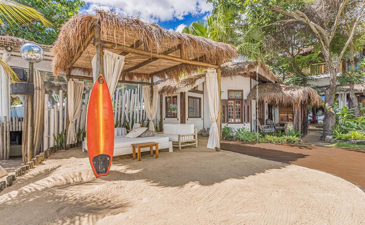 Dpny Beach Hotel & Spa Ilhabela Eksteriør billede Beach bungalows at the Grand Palladium Hotel